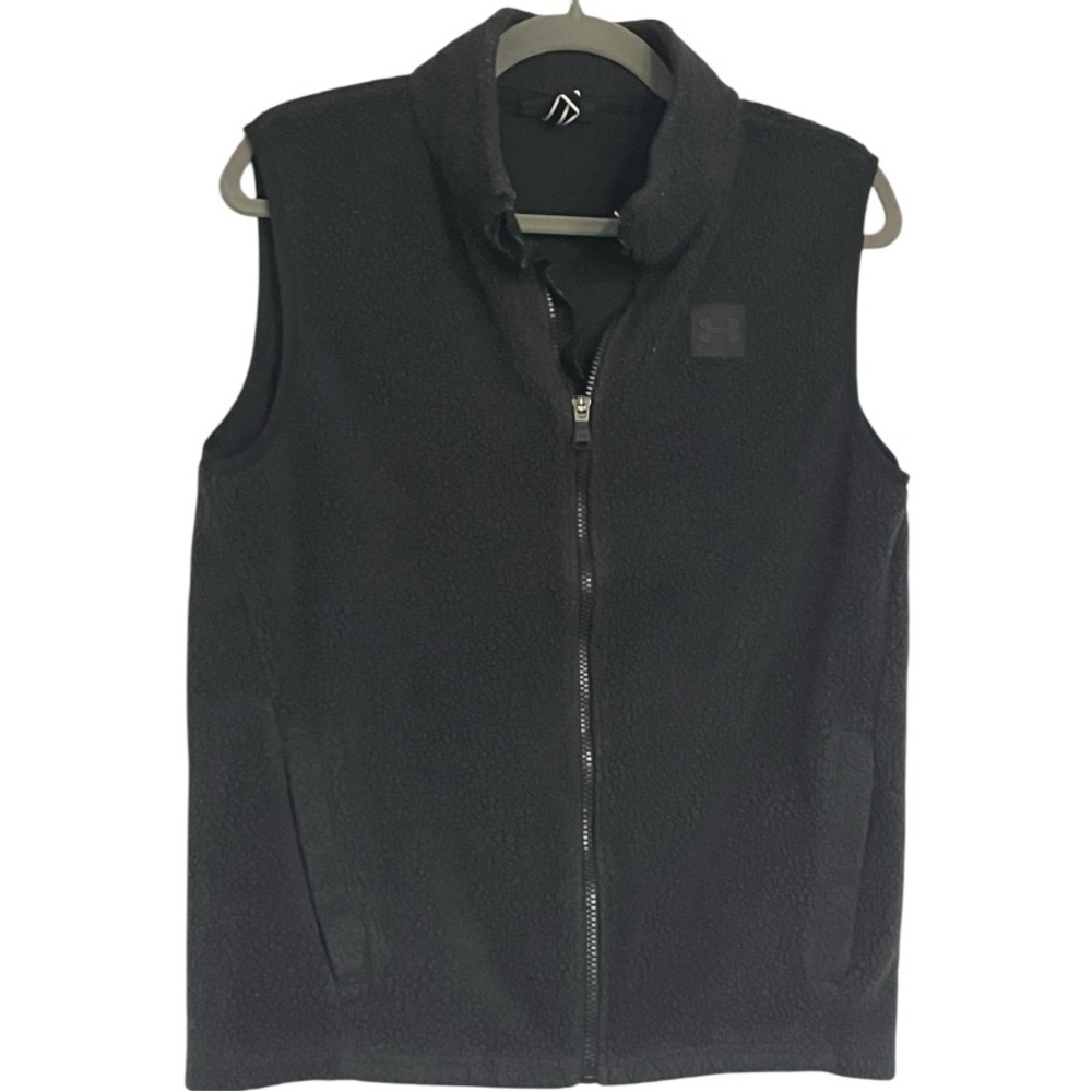 Youth size L Under Armour black fleece vest EUC
